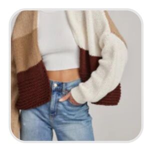 12th Tribe Beige Colorblock sweater